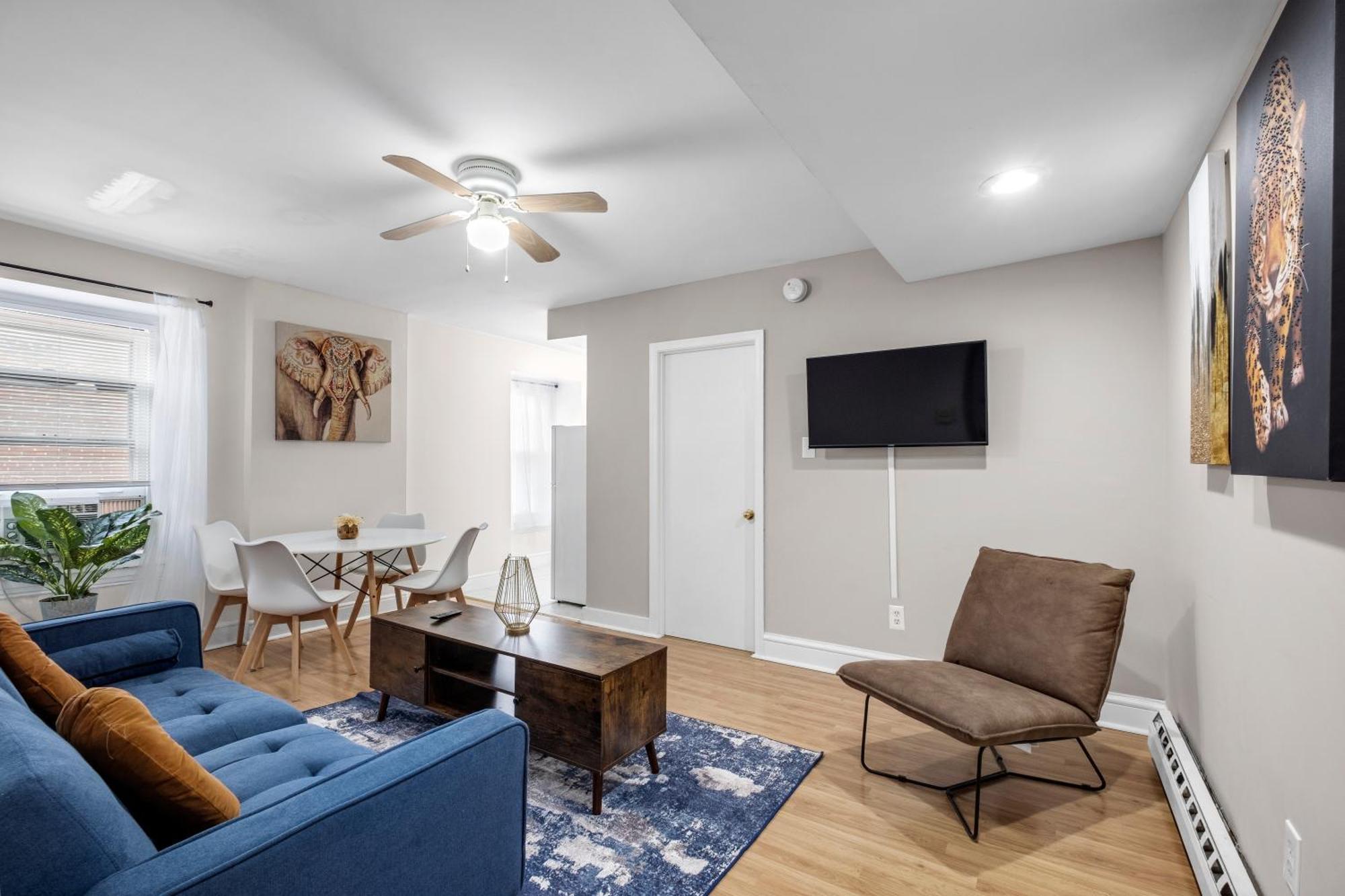 Exclusive Flat In Center *